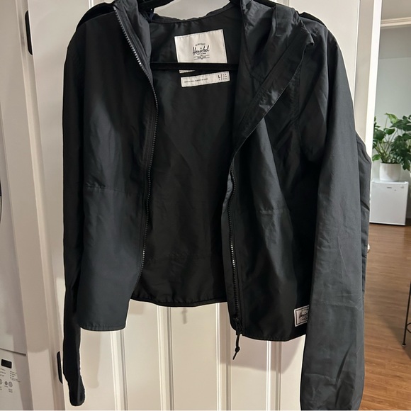 Herschel Supply Co. Water resistant windbreaker black size large - Picture 2 of 6